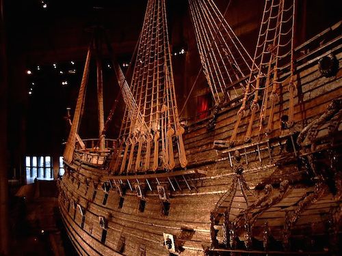 Vasa-laiva Vasa-museossa (kuva: Nordelch CC-BY-SA)